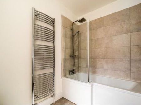 3 Bed Terraced House, Newstead Grove, NG1 - Photo 5