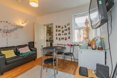 4 bedroom house to rent - Photo 2