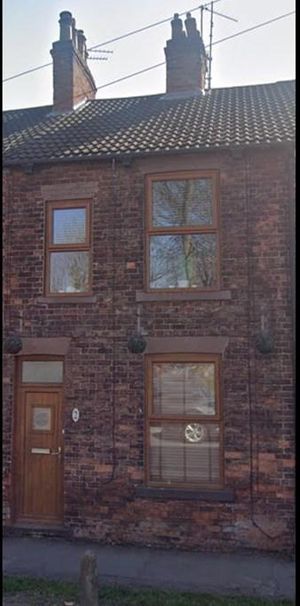 2 bedroom terraced house to rent - Photo 2