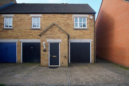 Manor Place, Stoke Gifford, BS34 8RN - Photo 2