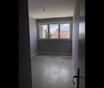 Location Appartement 4 pièces 70 m² Issoudun - Photo 3