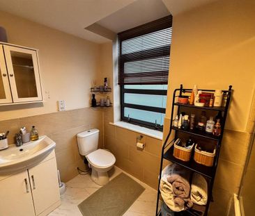 2 bedroom apartment to rent - Photo 6