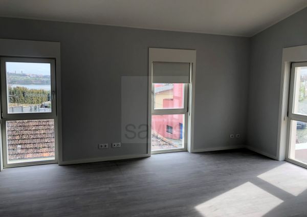 Apartamento T1 novo para arrendar na Rua Montebelo na Foz Velha - Porto