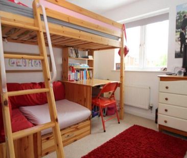 3 bedroom semi-detached house to rent - Photo 3