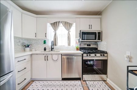 For Lease - 221 St Lawrence Street Unit# Upper Floor, Whitby, Ontario - Photo 5