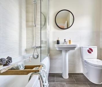 Roseburn Court, Biddenham, Bedford - Photo 2