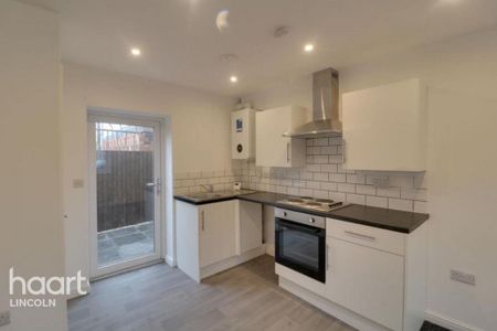 2 bedroom terraced house to rent - Photo 3