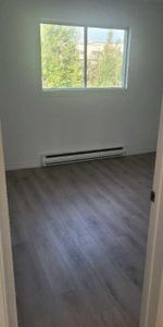 4 1/2 à st Jérôme 1350$ - Photo 3