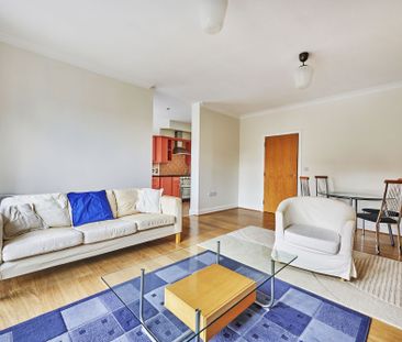 Available part-furnished from 05/12/2025 - Photo 3