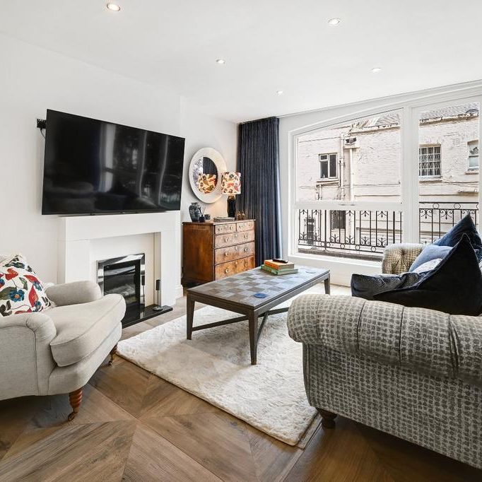 2 bedroom mews to rent - Photo 1