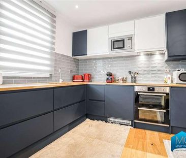 Hadley Highstone, Barnet, Hertfordshire, EN5 - Photo 1