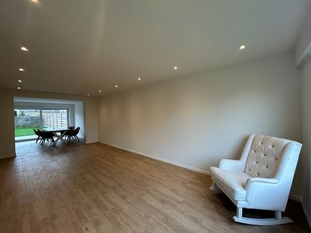 Halfopen, volledig gerenoveerde woning te Sint-Michiels - Photo 5