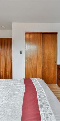 Grand appartement 4 1/2 a louer - Photo 1