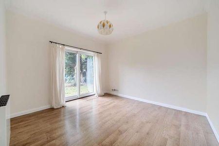 Sunbury, Surrey, TW16 - Photo 5