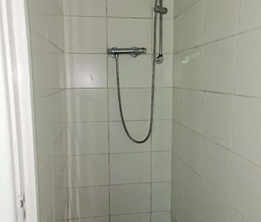 6 bedroom townhouse to rent - Photo 3