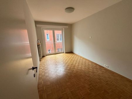 Ruim en lichtrijk appartement te huur op toplocatie in Oostende. - Foto 4
