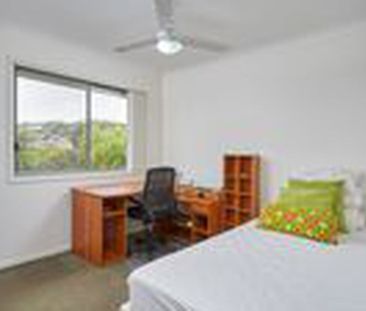 Spacious & Modern 3-Bedroom Home in McAuley Pines. Available for in... - Photo 4