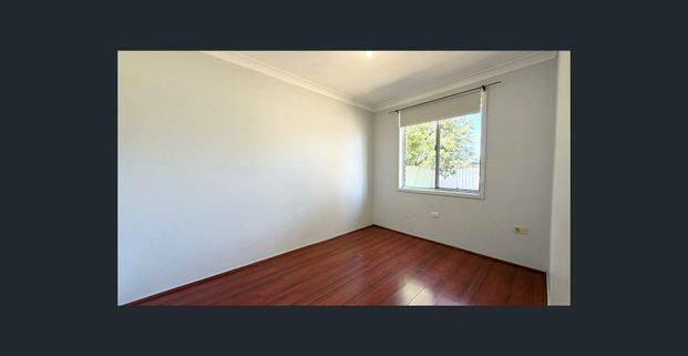 Well Presented Family Home! - Photo 1