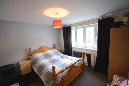 3 bedroom terraced house to rent - Photo 4