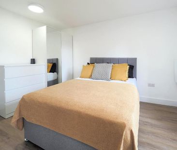 1 bedroom in a house share to rent - Photo 4