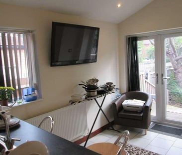 Pershore Rd, Selly Park - Female Only House Share, B29 - Photo 4