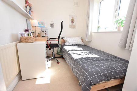 3 bedroom detached house to rent - Photo 5
