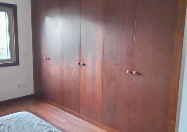 Apartamento T1 luminoso na Rua Henrique de Sousa Reis no Porto