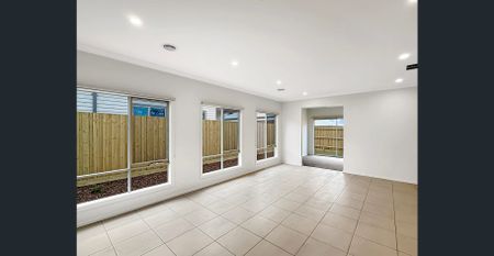 🏠 Brand New 4-Bedroom in Eynesbury - Photo 2
