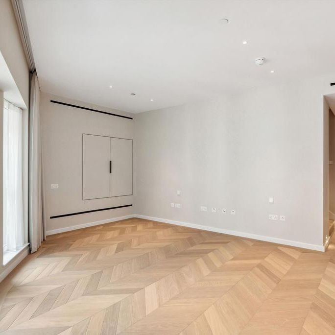 4 bedroom flat to rent - Photo 1