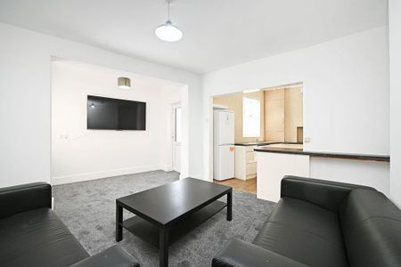 4 bedroom house share to rent - Photo 4