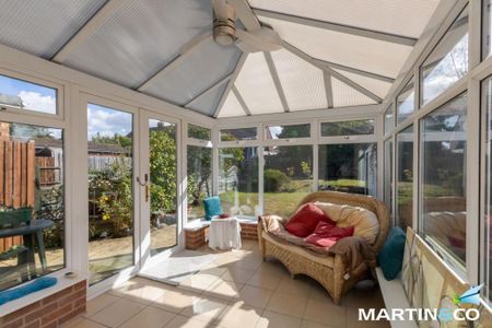 2 bedroom semi-detached bungalow to rent - Photo 4