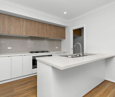 Near New Family Home - Photo 4