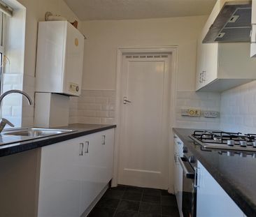 3 bed flat to rent in Danby Gardens, Heaton, NE6 - Photo 5