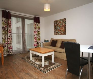 St James Walk, - Photo 2