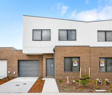 38 Cinnamon Drive, Cranbourne East VIC 3977 - Townhouse For Rent | ... - Photo 1