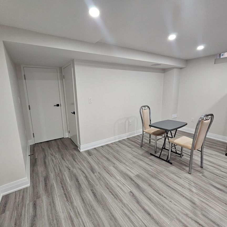 For Lease - 17 Dragonfly Crescent, Toronto, Ontario - Photo 1