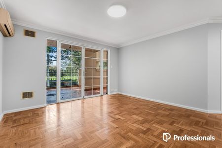Newly Renovated 3-Bedroom 2-Bathroom apartment in East Perth! - Photo 2