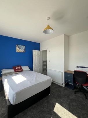 4 bedroom house to rent - Photo 1