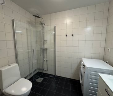 Jaktfalksgatan, Stockholm - Photo 1