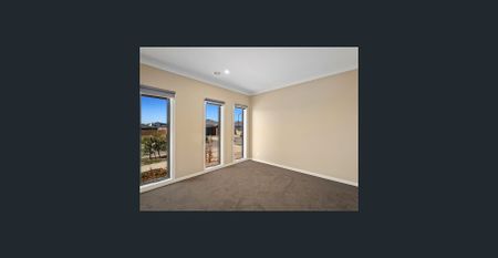 Stylish Family Living with Space, Light and Modern Comforts - Photo 4