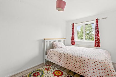 3 bedroom end of terrace house to rent - Photo 5