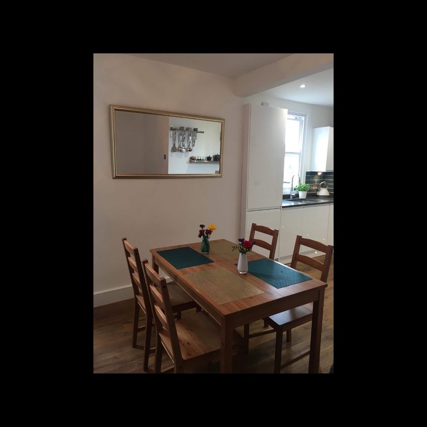 3 Bed Flat, Rushcroft Rd, SW2 - Photo 1