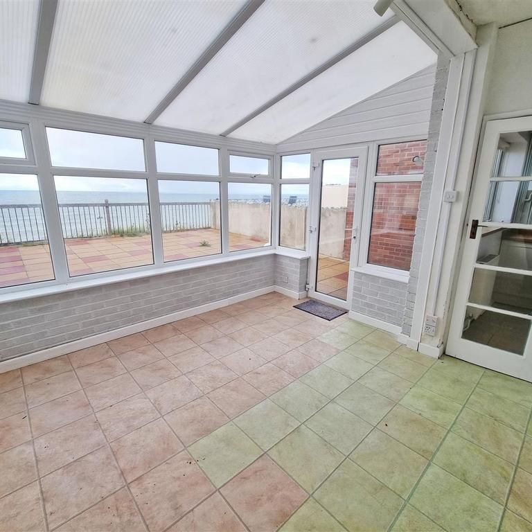 5 bedroom detached house to rent - Photo 1