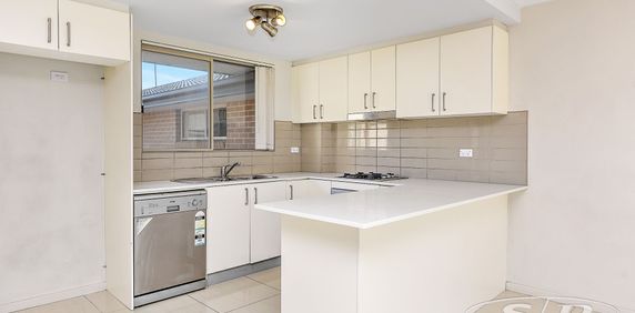 Ultra Modern, Walk to Amenities - Photo 2