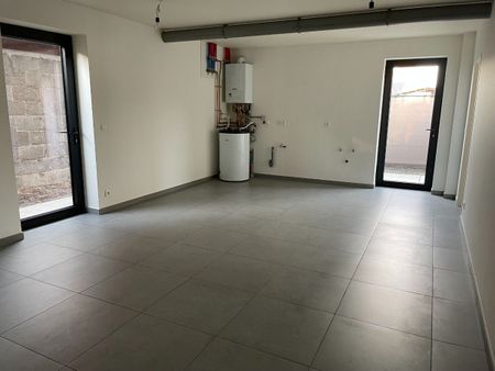 recente nieuwbouw vier slaapkamer EENGEZINSWONING met grote garage & buitenterras - Foto 2