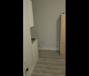 Studio Flat, St. Julians Farm Road, SE27 - Photo 4