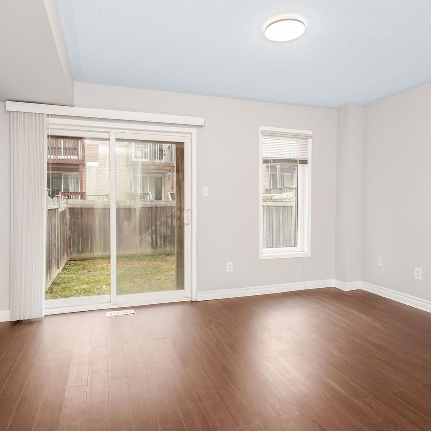 For Lease - 7127 Chatham Court, Mississauga, Ontario - Photo 1