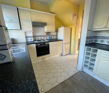 2 bedroom terraced house to rent - Photo 3