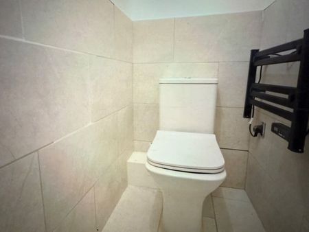 4 Bed Terraced House, Saddlecote Close, M8 - Photo 3