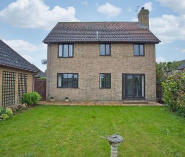 4 bedroom detached house to rent - Photo 4